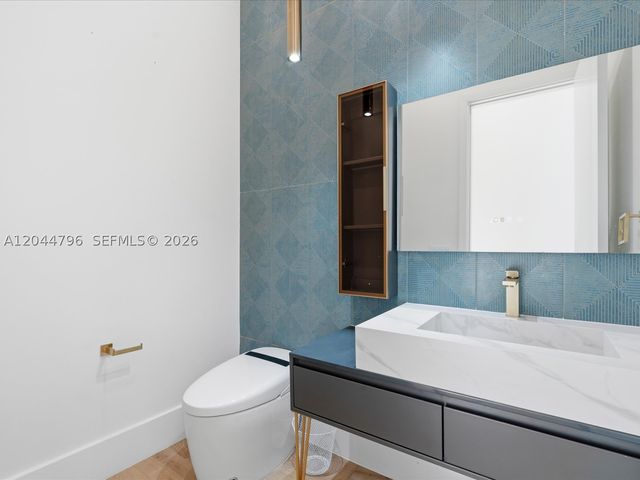 2 Sunset Ln, Lauderdale By The Sea, FL 33062