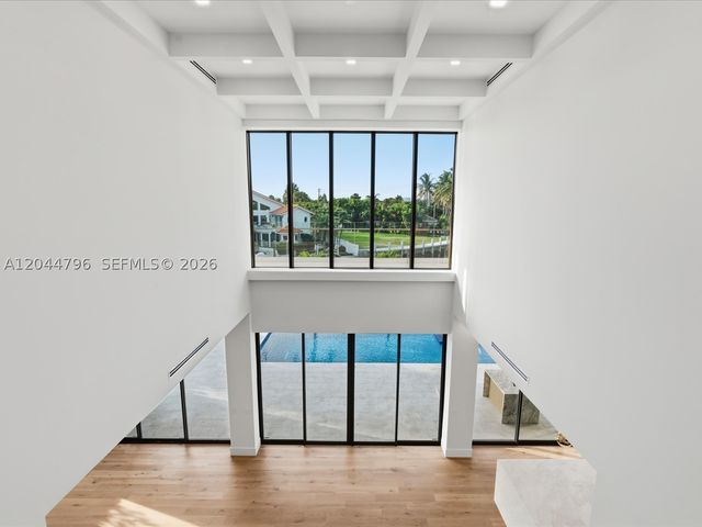 2 Sunset Ln, Lauderdale By The Sea, FL 33062