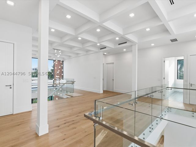 2 Sunset Ln, Lauderdale By The Sea, FL 33062