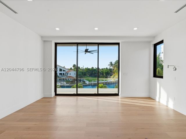 2 Sunset Ln, Lauderdale By The Sea, FL 33062