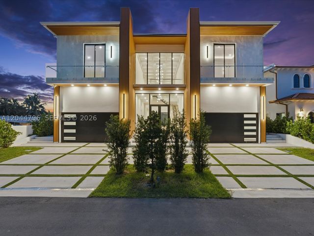 2 Sunset Ln, Lauderdale By The Sea, FL 33062