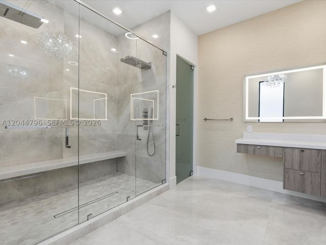 2 Sunset Ln, Lauderdale By The Sea, FL 33062