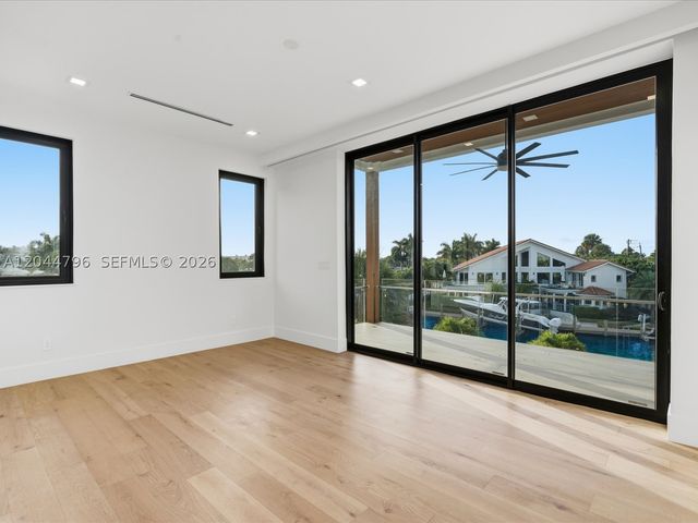 2 Sunset Ln, Lauderdale By The Sea, FL 33062