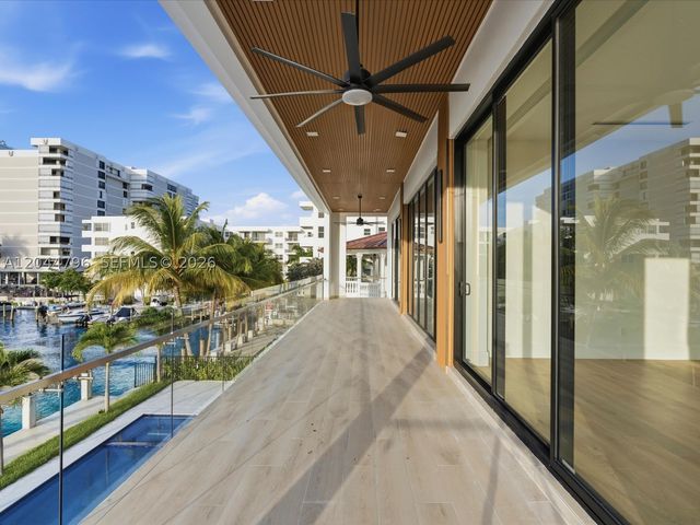 2 Sunset Ln, Lauderdale By The Sea, FL 33062