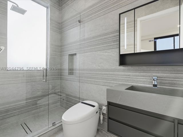 2 Sunset Ln, Lauderdale By The Sea, FL 33062