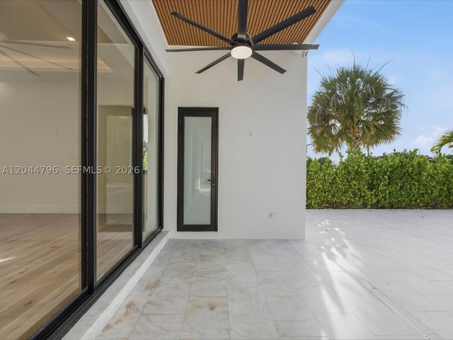 2 Sunset Ln, Lauderdale By The Sea, FL 33062