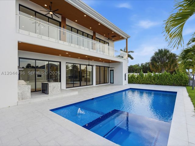 2 Sunset Ln, Lauderdale By The Sea, FL 33062