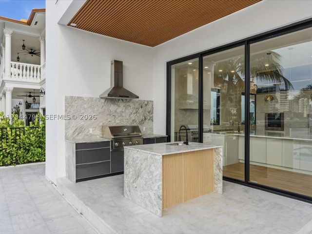 2 Sunset Ln, Lauderdale By The Sea, FL 33062
