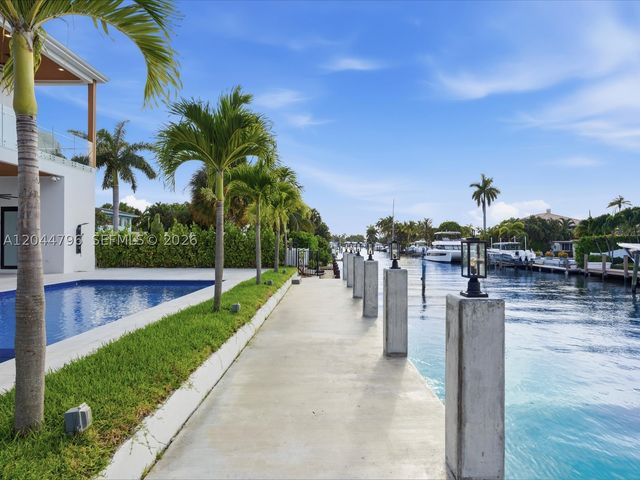 2 Sunset Ln, Lauderdale By The Sea, FL 33062