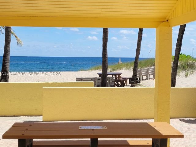 2 Sunset Ln, Lauderdale By The Sea, FL 33062