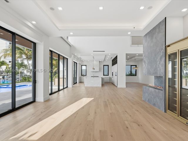 2 Sunset Ln, Lauderdale By The Sea, FL 33062