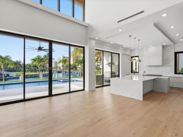 2 Sunset Ln, Lauderdale By The Sea, FL 33062