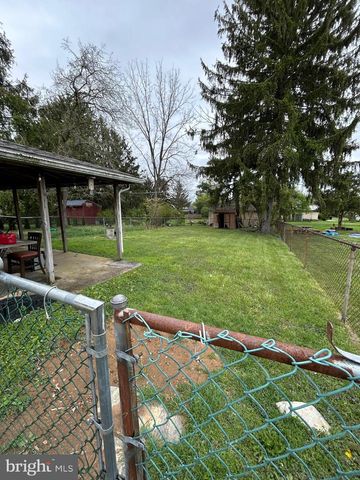413 & 415 W FRANKLIN ST, Topton, PA 19562