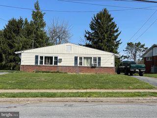 413 & 415 W FRANKLIN ST, Topton, PA 19562