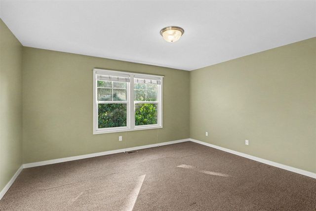 1358 S Village Circle, Kalamazoo, MI 49009