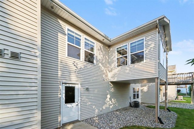 1358 S Village Circle, Kalamazoo, MI 49009