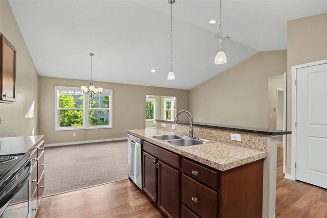 1358 S Village Circle, Kalamazoo, MI 49009