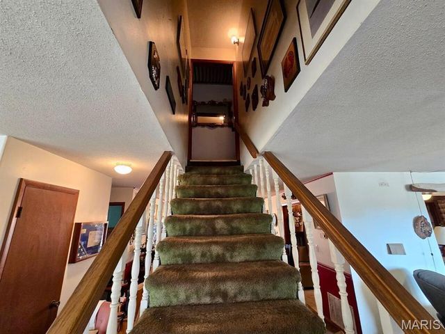 411 Craig Lane, Raymondville, MO 65555