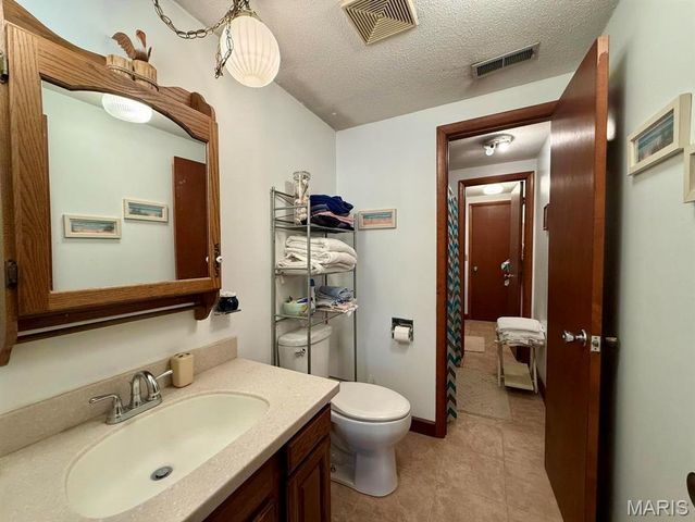 411 Craig Lane, Raymondville, MO 65555