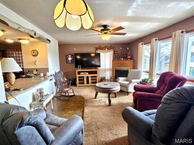 411 Craig Lane, Raymondville, MO 65555