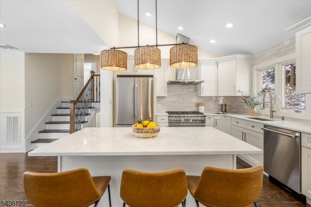 12 Lane Ct, Montclair Twp., NJ 07043