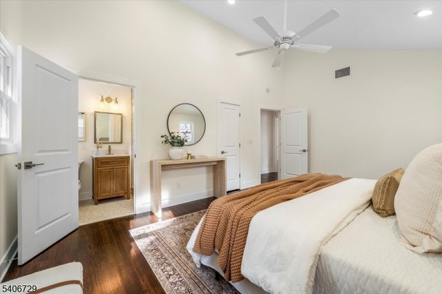 12 Lane Ct, Montclair Twp., NJ 07043