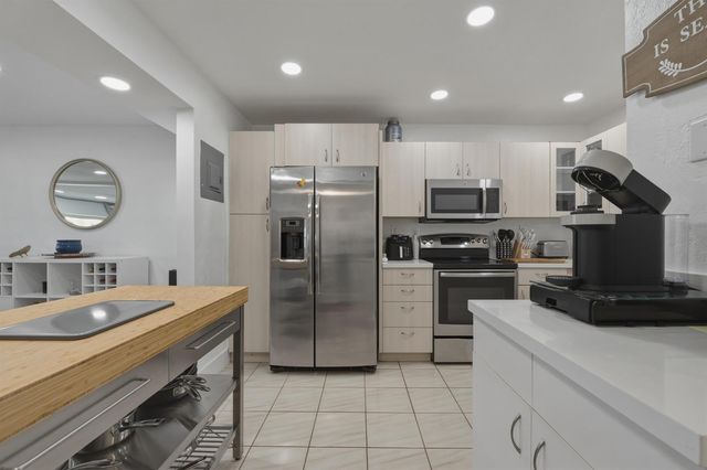 9200 N Hollybrook Lake Drive 310, Pembroke Pines, FL 33025