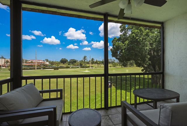 9200 N Hollybrook Lake Drive 310, Pembroke Pines, FL 33025