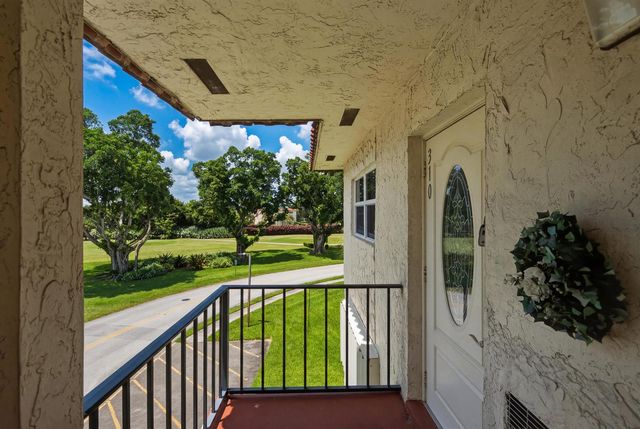9200 N Hollybrook Lake Drive 310, Pembroke Pines, FL 33025