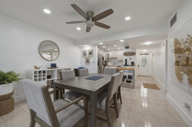 9200 N Hollybrook Lake Drive 310, Pembroke Pines, FL 33025