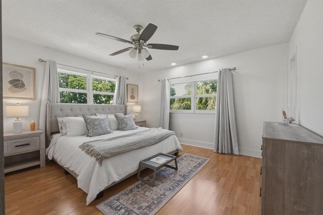 9200 N Hollybrook Lake Drive 310, Pembroke Pines, FL 33025