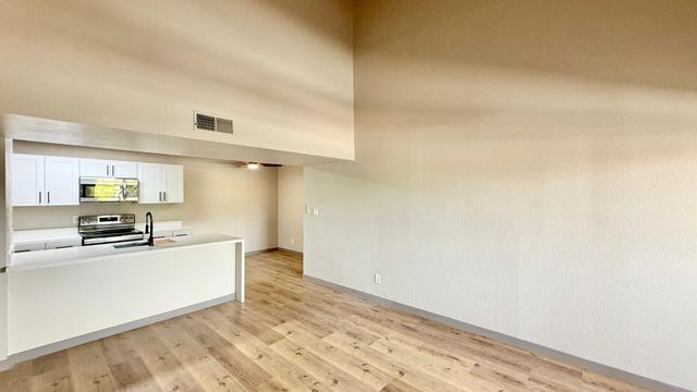 2938 N 61st Place Unit 234, Scottsdale, AZ 85251