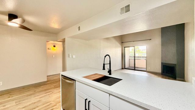 2938 N 61st Place Unit 234, Scottsdale, AZ 85251