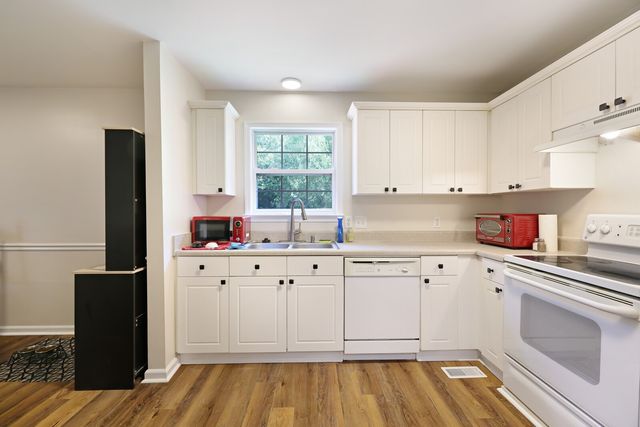 412 Eisenhower Dr, Ashland City, TN 37015