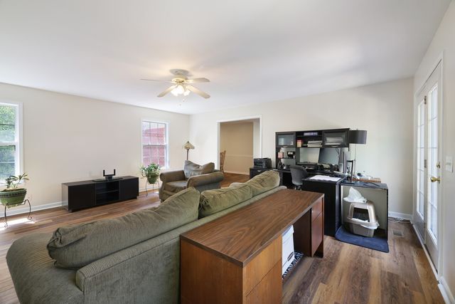 412 Eisenhower Dr, Ashland City, TN 37015