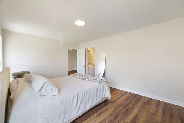 412 Eisenhower Dr, Ashland City, TN 37015