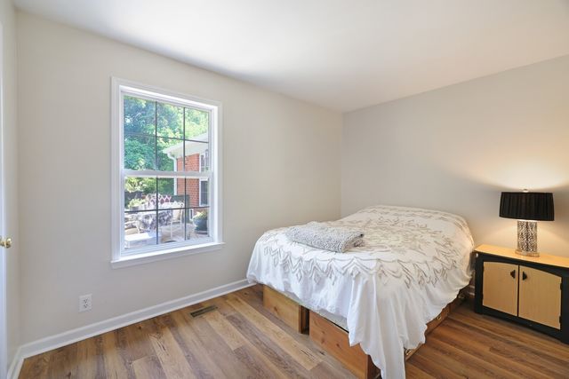 412 Eisenhower Dr, Ashland City, TN 37015