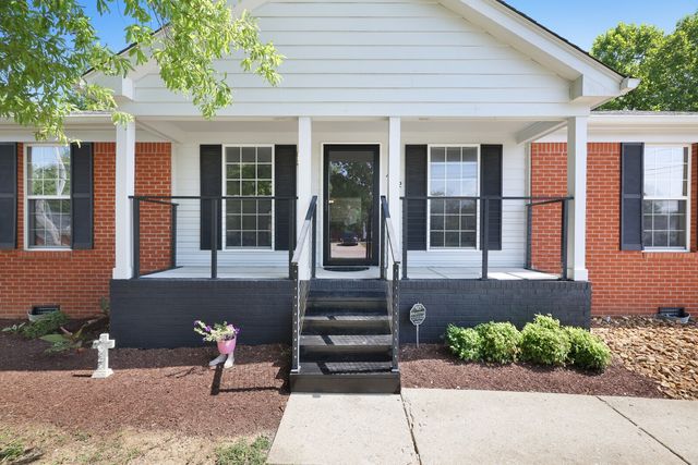 412 Eisenhower Dr, Ashland City, TN 37015