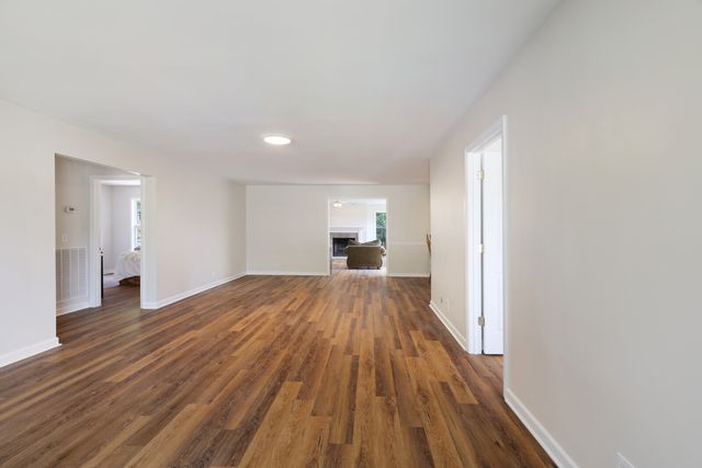 412 Eisenhower Dr, Ashland City, TN 37015