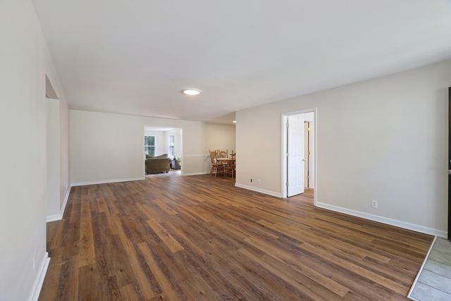 412 Eisenhower Dr, Ashland City, TN 37015