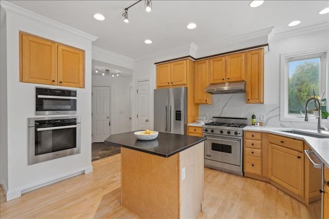 278 Brennan Woods Drive, Williston, VT 05495