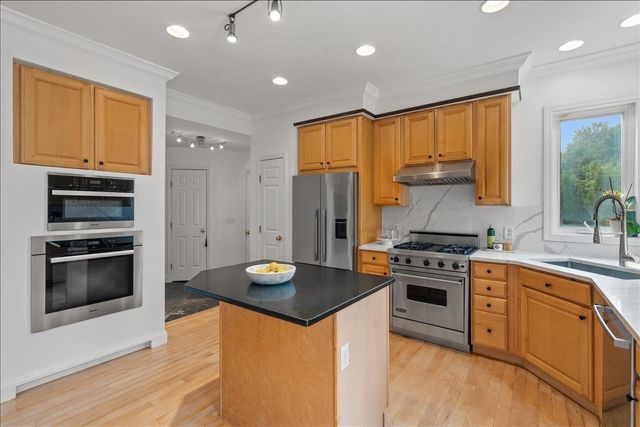 278 Brennan Woods Drive, Williston, VT 05495