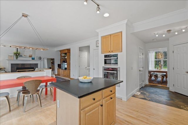 278 Brennan Woods Drive, Williston, VT 05495