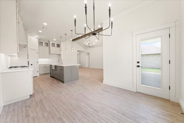 5001 Vine Cliff Road, Mustang, OK 73064