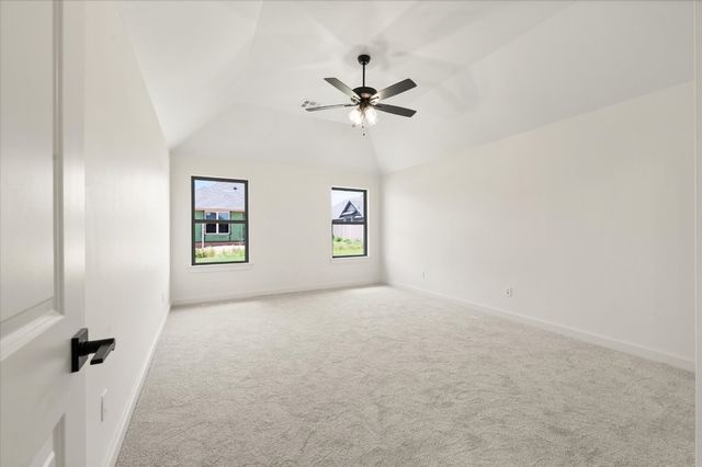 5001 Vine Cliff Road, Mustang, OK 73064