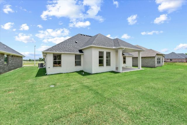 5001 Vine Cliff Road, Mustang, OK 73064
