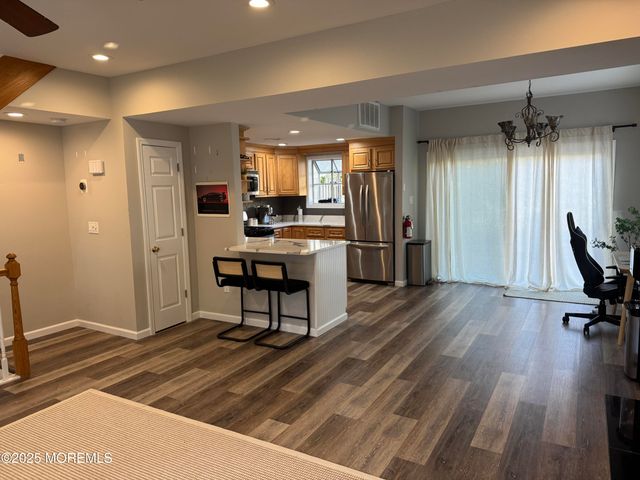 28 Melrose Drive 410, Toms River, NJ 08753