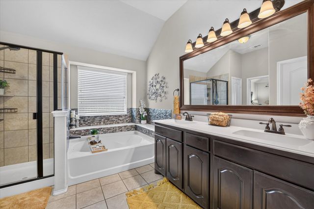220 Carson Drive, Waxahachie, TX 75167