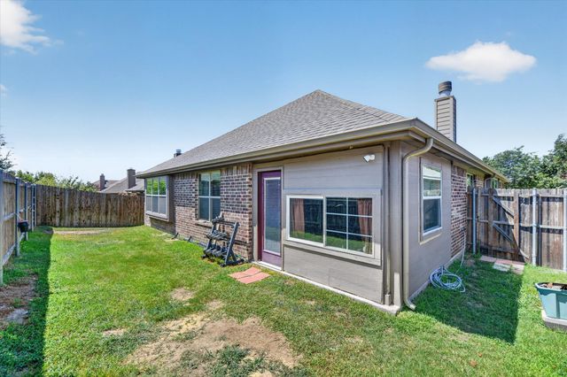 220 Carson Drive, Waxahachie, TX 75167