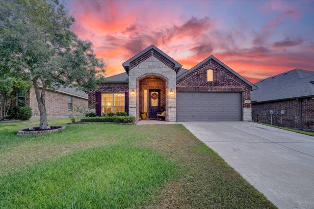 220 Carson Drive, Waxahachie, TX 75167
